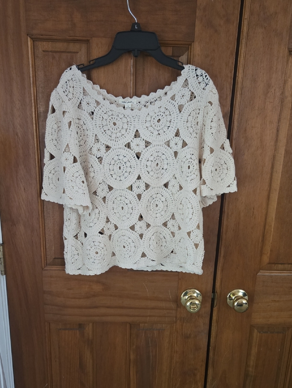 Crochet Lace Short-Sleeve Top in Cream